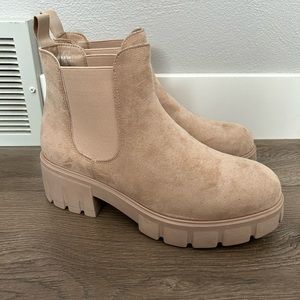 Cushionaire Boots